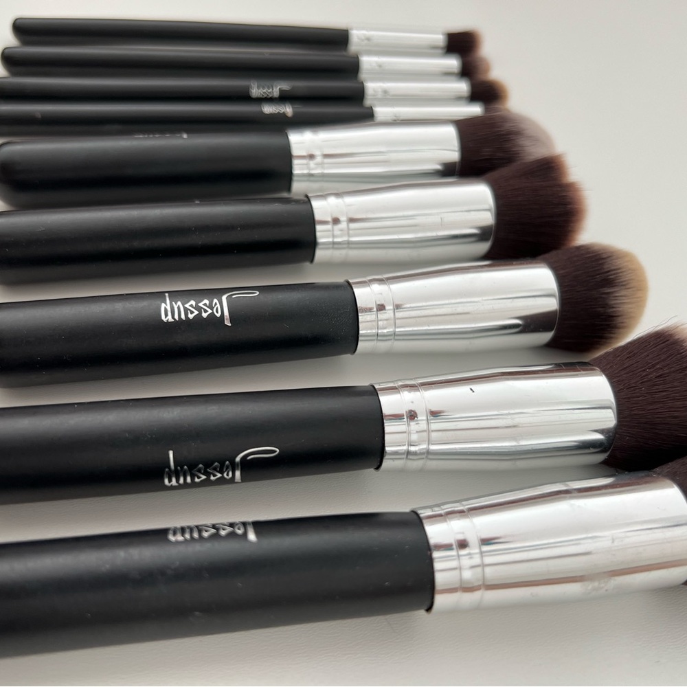 Make Up brushes